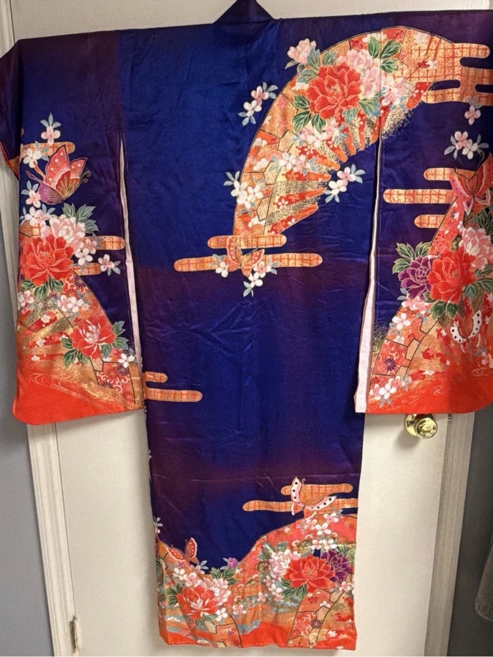 Vintage Girl’s Floral Silk Kimono Furisode Robe in Indigo Blue / Vermillion Red
